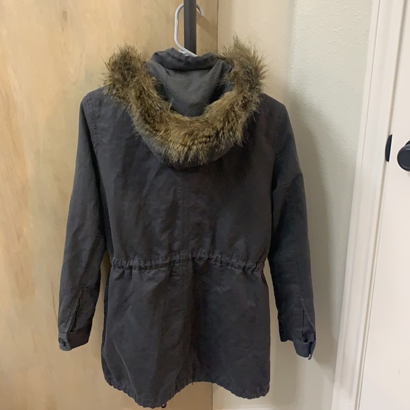 Loft Jacket - Picture 3 of 3